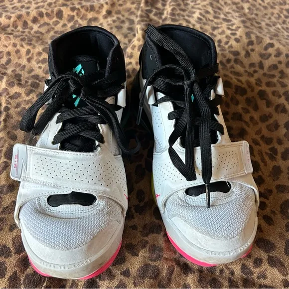 Nike Boys Air Jordan Zion 2  Basketball Shoes 👟size Y- 5.5