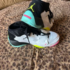 Nike Boys Air Jordan Zion 2  Basketball Shoes 👟size Y- 5.5