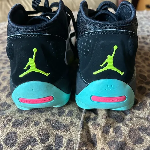 Nike Boys Air Jordan Zion 2  Basketball Shoes 👟size Y- 5.5