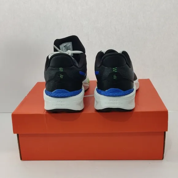 Nike Boys Star Runner 4 Black Running Shoes Size 6 (7795861)