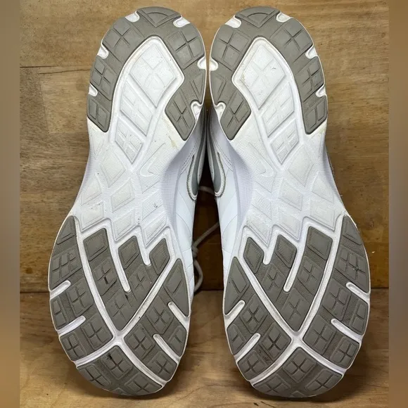 Nike Core Motion TR2 Womens Size 11.5 Training Shoes Sneakers White 749179-100