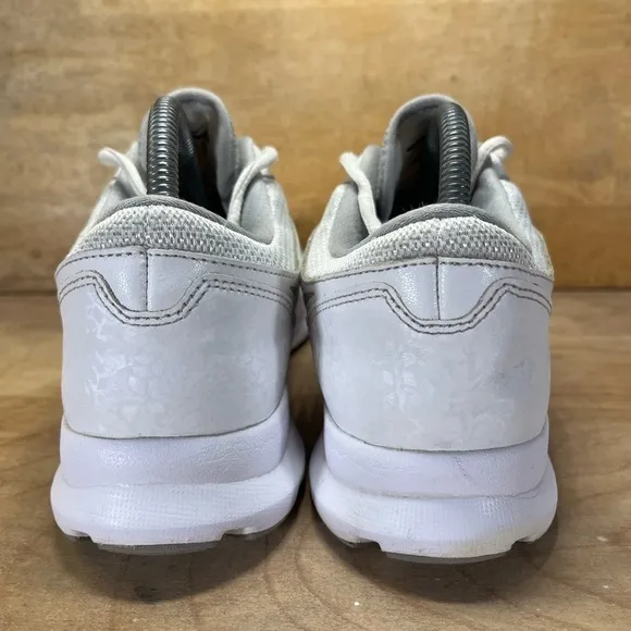 Nike Core Motion TR2 Womens Size 11.5 Training Shoes Sneakers White 749179-100