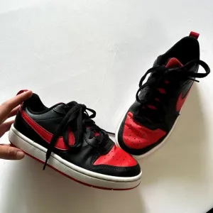 Nike Court Borough Low 2 Red &amp; Black Shoes Sz Y 3.5