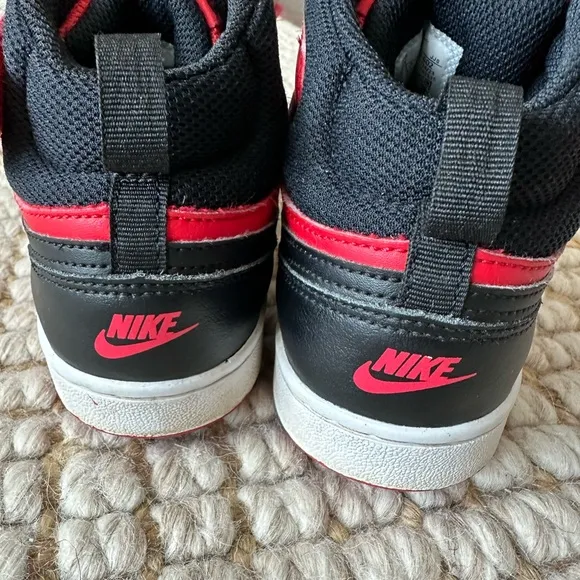 Nike Court Borough Mid 2 Little Kids' Shoes size 2Y