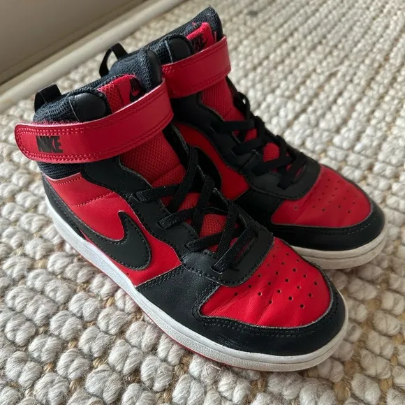 Nike Court Borough Mid 2 Little Kids' Shoes size 2Y