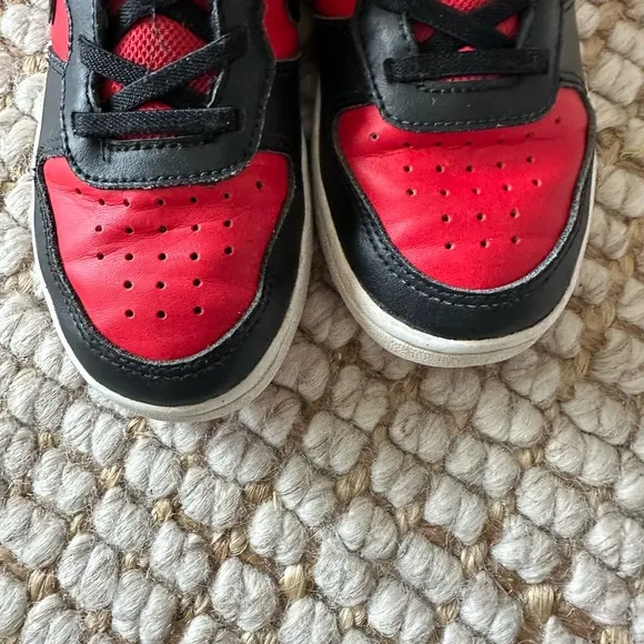 Nike Court Borough Mid 2 Little Kids' Shoes size 2Y