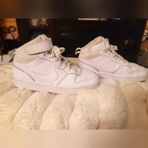 Nike Court Borough Mid 2 White/White Sneakers Shoes CD7782-100 5Y