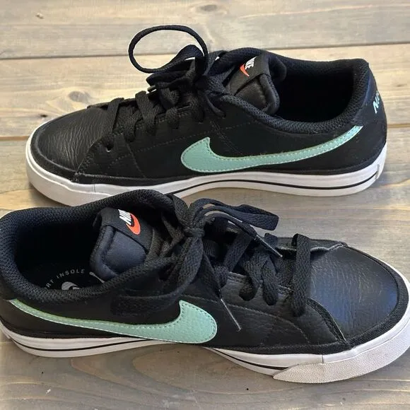 Nike Court Legacy Black Aqua Blue Athletic Shoes Sneakers Size 5.5‎ Excellent