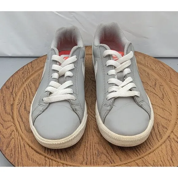 Nike Court Majestic Grey White Court Athletic Shoe Sneaker Women's Size 6