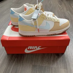 Nike Dunk Low Shoes 'Soft Yellow Alabaster' FZ4347-100 Size 11W 9.5M New