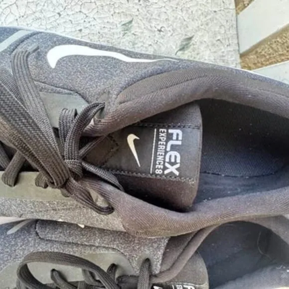 NIKE FLEX EXPERIENCE RUNNING SHOES