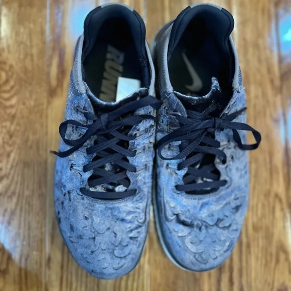 Nike Free RN 2018 Women's Wild Velvet Athletic Shoes