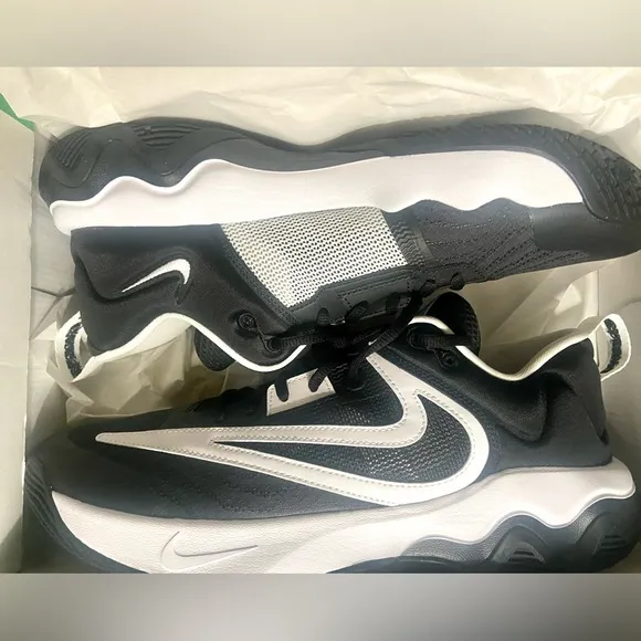 Nike Giannis Immortality 3 Basketball Shoes Sneaker Black/White DZ7533 003 NIB
