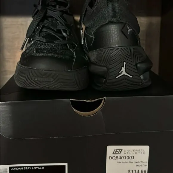 NIKE JORDAN BASKETBALL SHOES- size 7.5 men