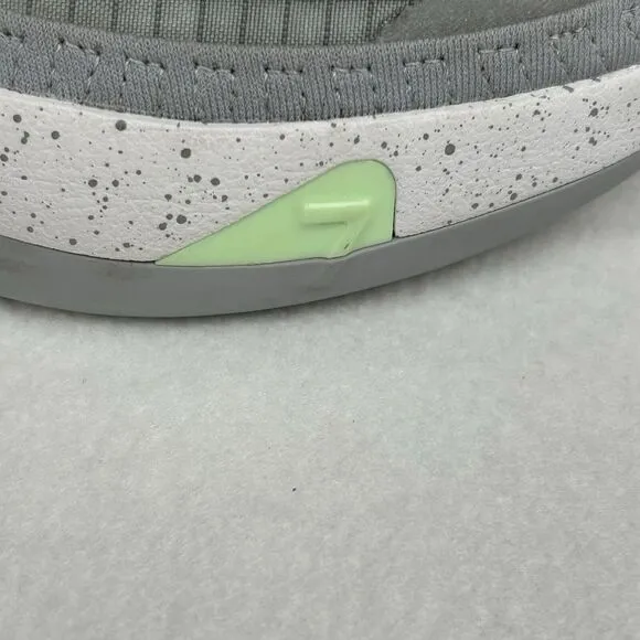 Nike KD 13 Kevin Durant TB Shoes Mens Sz 10 Gray White Athletic Trainer Sneakers