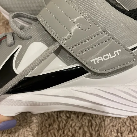 Nike Kids Force Trout 7 Turf Shoes, Youth Size 4