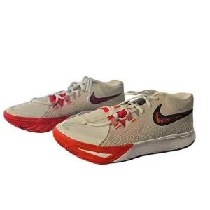 Nike Kyrie 8 Basketball Shoes Sz 11   Novelty Socks