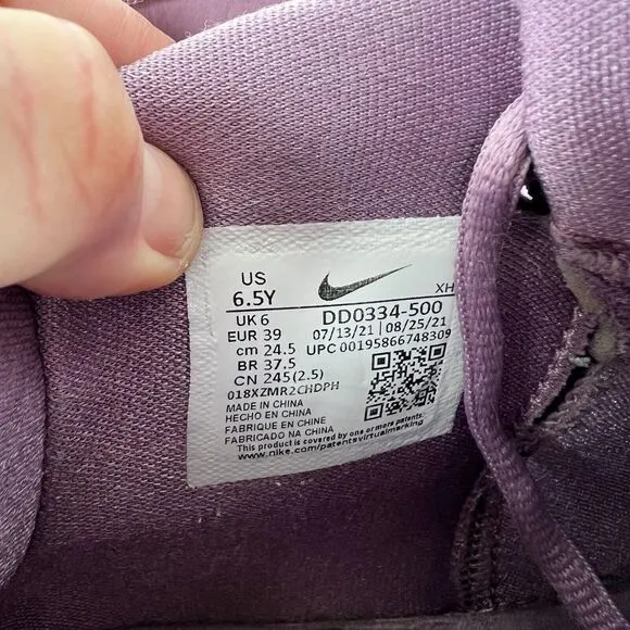 Nike Kyrie Infinity Amethyst Wave Sneakers Boy 6.5 Purple Lace Up Athletic Shoes