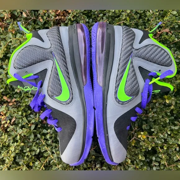 Nike Lebron 9 Black Electric Green and Court Purple - Size 7Y 472664-004