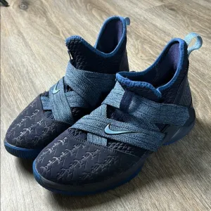 Nike LeBron Soldier XII Youth Size 7