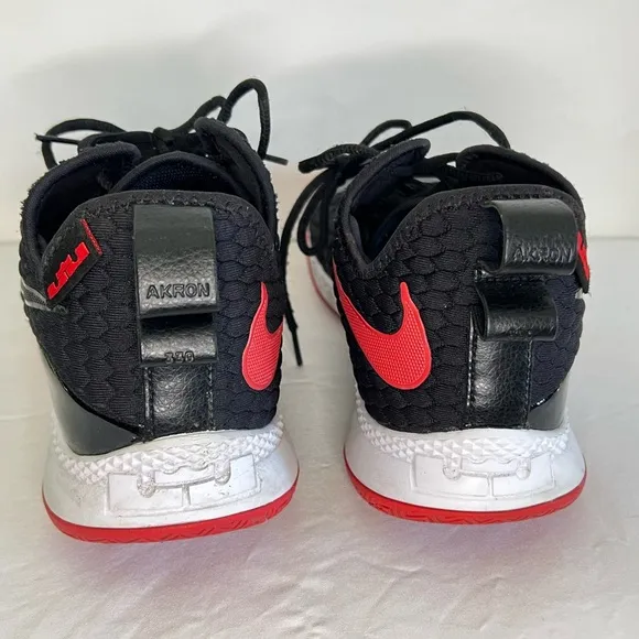 Nike LeBron Witness 3 Black &amp; Red Performance Basketball Shoes SZ 12 Akron