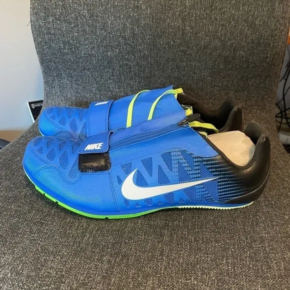 Nike LJ 4 new in box