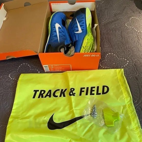 Nike LJ 4 new in box