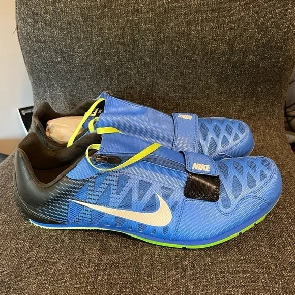 Nike LJ 4 new in box