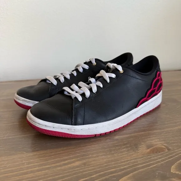 Nike Men’s 8.5 Black Red Air Jordan 1 Centre Court Sneakers Tennis Shoes