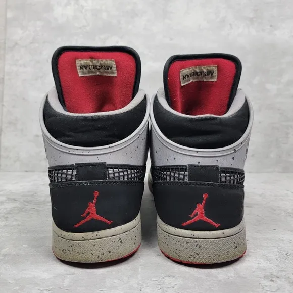 Nike Mens Basketball Shoes Size 12 Air Jordan 1 Retro 89 Black Fire Red Cement
