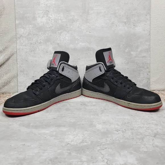 Nike Mens Basketball Shoes Size 12 Air Jordan 1 Retro 89 Black Fire Red Cement