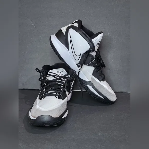 Nike Men’s Kyrie Infinity TB Team White Black Basketball Shoes  Size 18 NWOT