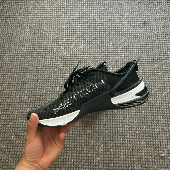 Nike Men's Metcon 8 Flyease Training Shoes