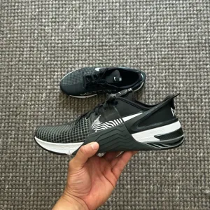 Nike Men's Metcon 8 Flyease Training Shoes
