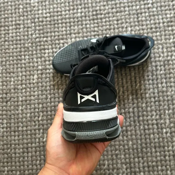Nike Men's Metcon 8 Flyease Training Shoes