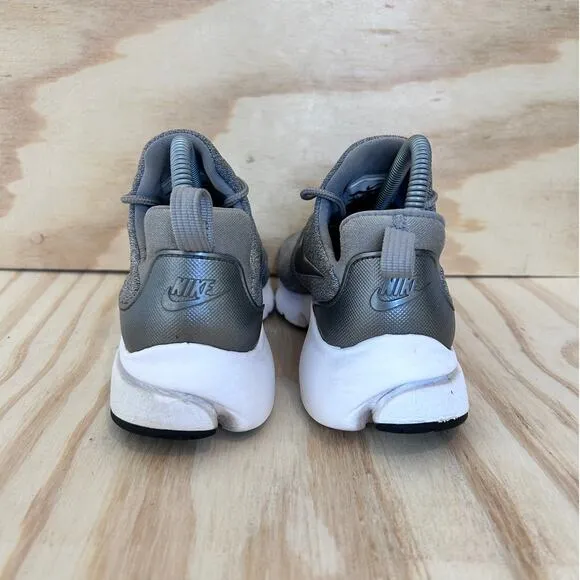 Nike - Presto Fly SE Dust - Training Shoes - Gray - Women's - 7.5 - 910570-004