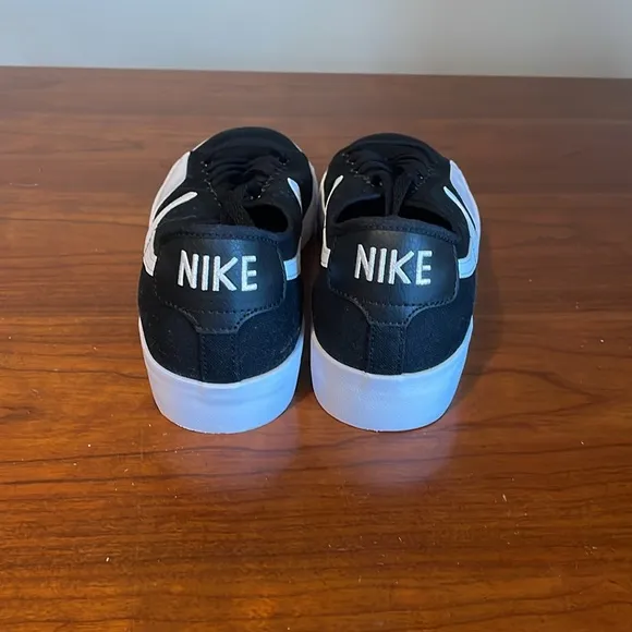 Nike SB BLZR Court Men’s Sneakers Shoes Canvas Skateboarding MSRP CV1658-002