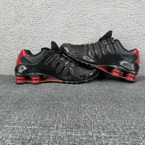 Nike Shox NZ Mens Size 9.5  Black &amp; Red Basketball Court Shoes Retro 378341-047