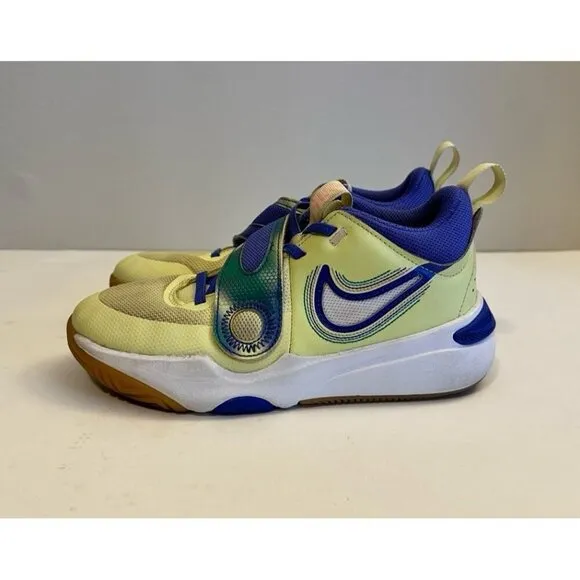 Nike Team Hustle D11 SE Basketball Shoes Big Kids Sz 4Y Womens Sz 5.5