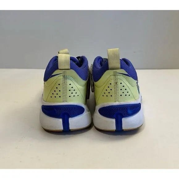 Nike Team Hustle D11 SE Basketball Shoes Big Kids Sz 4Y Womens Sz 5.5