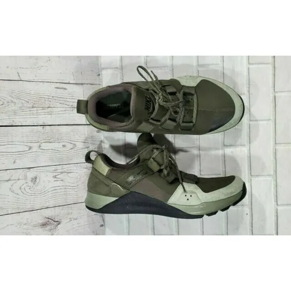 Nike Tech Trainer Cross Training Shoes AQ4775 002 Dark Green MENS SIZES 7