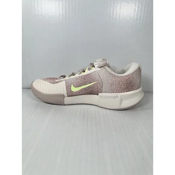 Nike Women's Court Air Zoom Vapor 11 HC Tennis Shoes Size 8.5 FQ3169-001 NEW