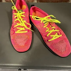 Nike Women's Free TR Focus Flyknit Training Shoes