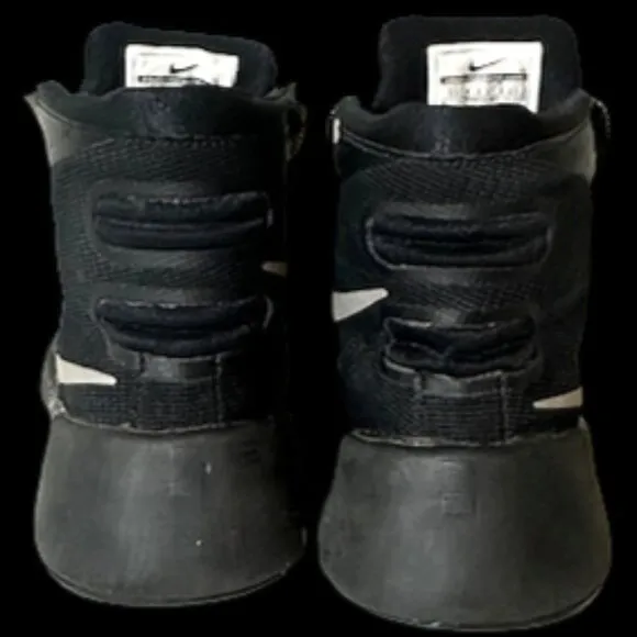 Nike Zoom Hyperdunk  Black &amp; White Athletic Shoes SZ 5Y *Rare*