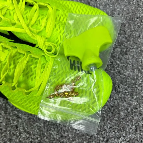 Nike Zoom Mamba V Unisex Track Spikes Sprinting Racing Size 12 DR9945-700