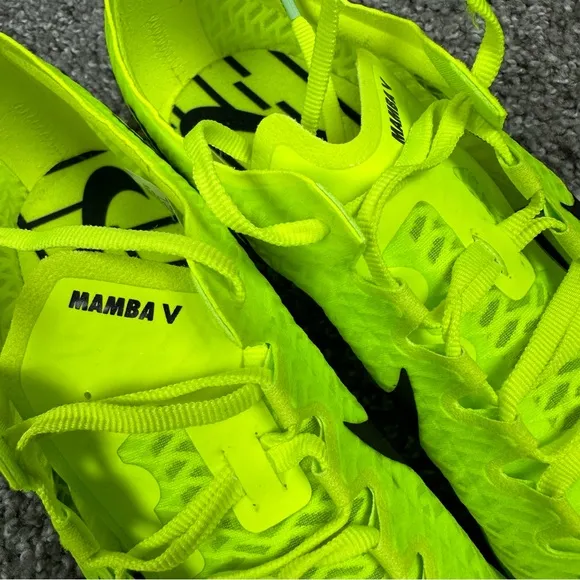 Nike Zoom Mamba V Unisex Track Spikes Sprinting Racing Size 12 DR9945-700
