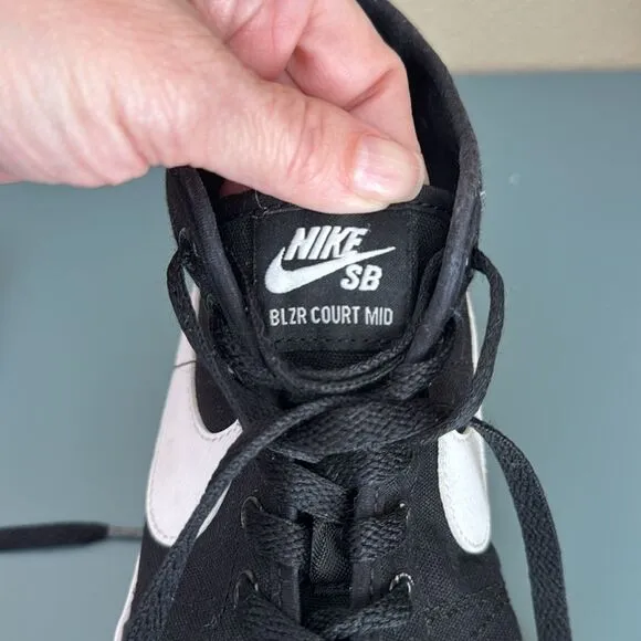 NIKE SB Blazer Court Mid Black &amp; White Men's 10
