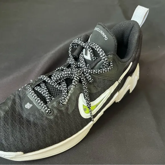NWOB Nike Kids Giannis Immortality Basketball Shoes
