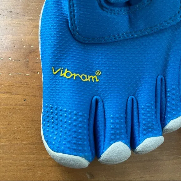 NWOT Men’s Vibram FiveFingers Speed XC Lite Running Golf Exercise Shoes 40 8-8.5