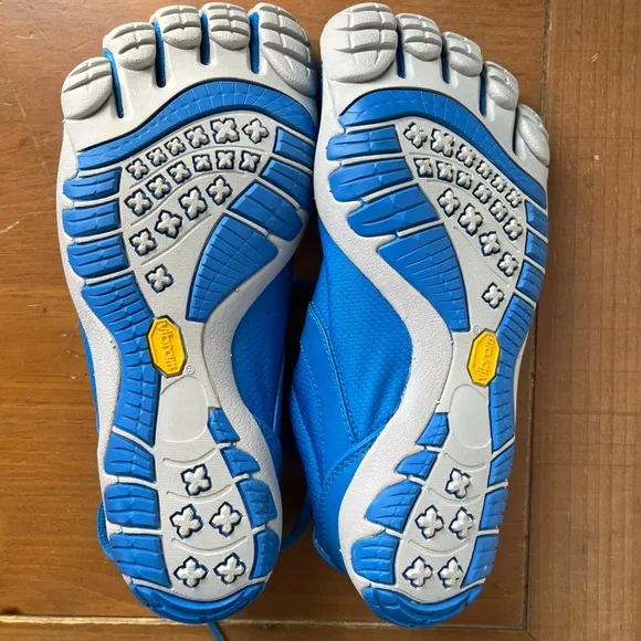 NWOT Men’s Vibram FiveFingers Speed XC Lite Running Golf Exercise Shoes 40 8-8.5